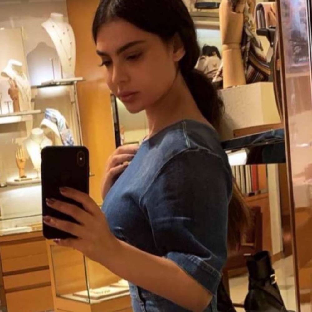 Meet your Posher, Arya